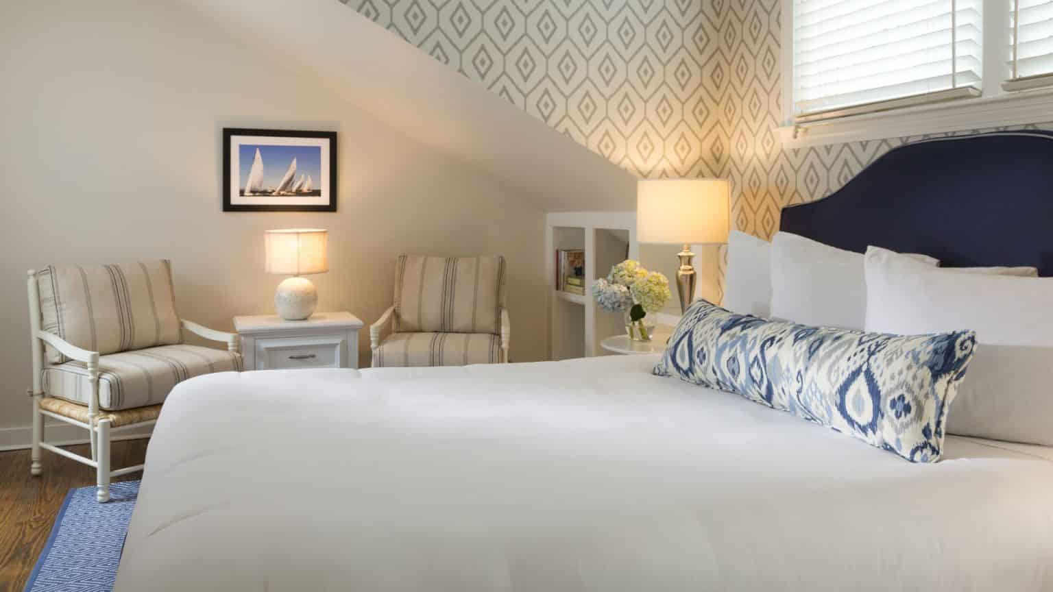 Brass Lantern Inn: Bed And Breakfast On Nantucket In Massachusetts